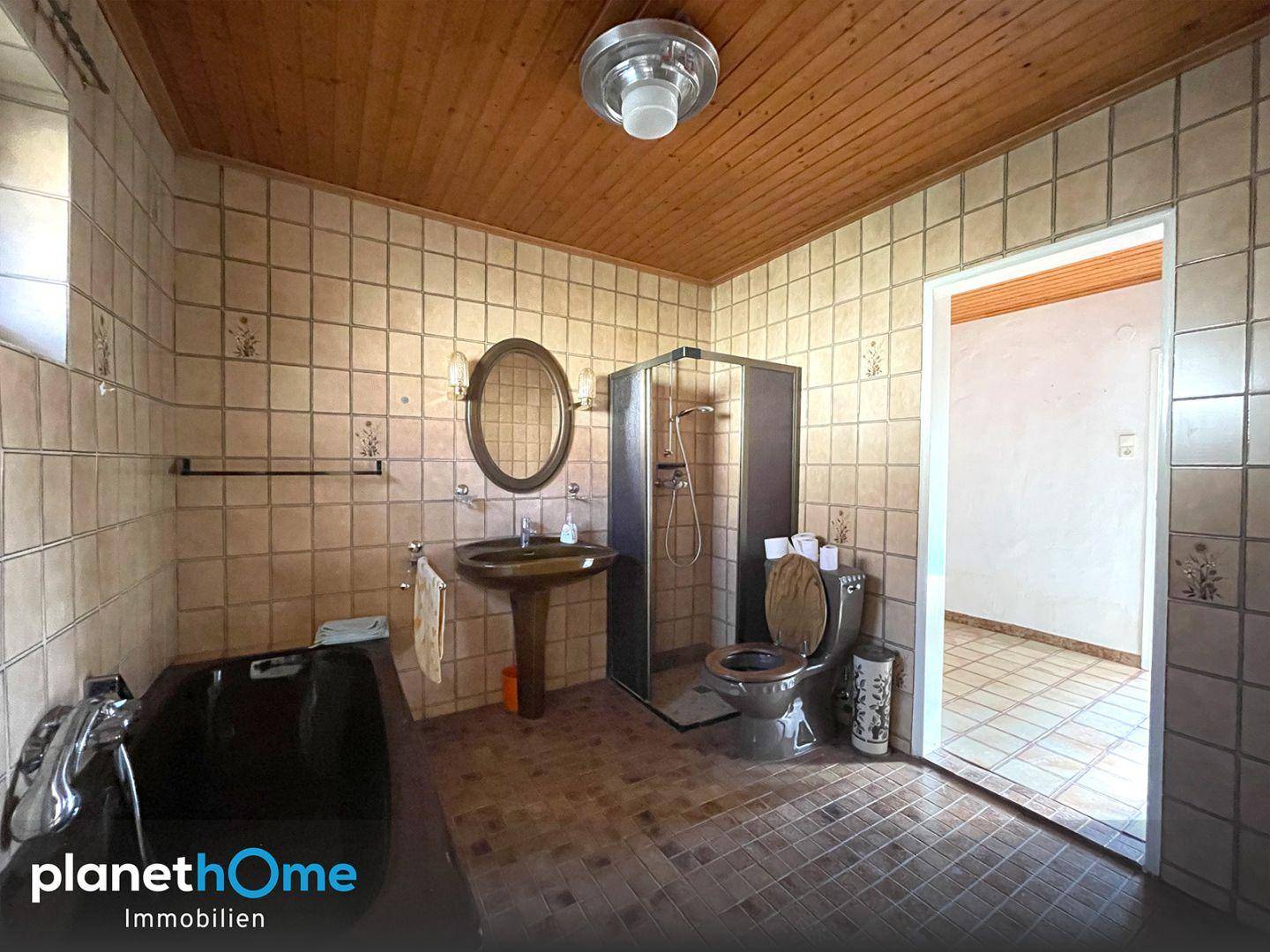 Bungalow mit Nebengebäude – Weinkeller und ca. 1.142 m² Acker - Widok 6