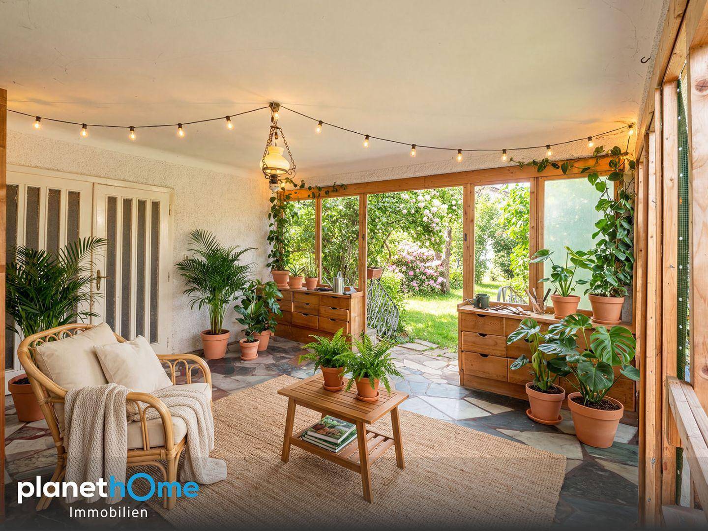 Einfamilienhaus mit Potential und Pool – pohled 2