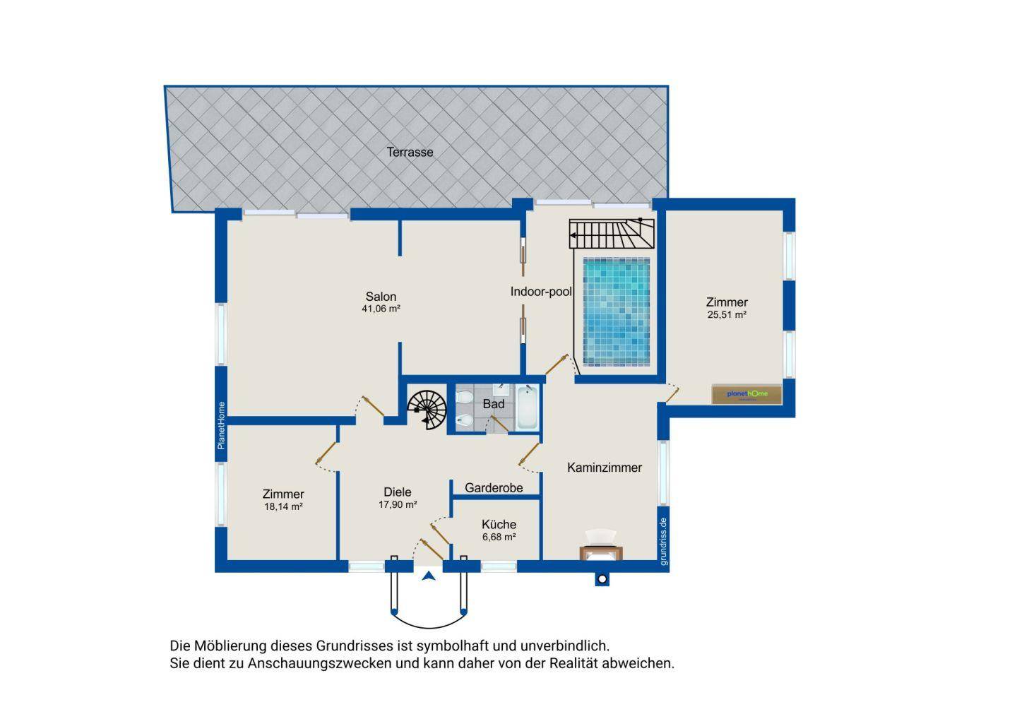 Grundriss des Erdgeschosses mit Salon, Küche, Bad, Kaminzimmer, Indoor-Pool und großer Terrasse.