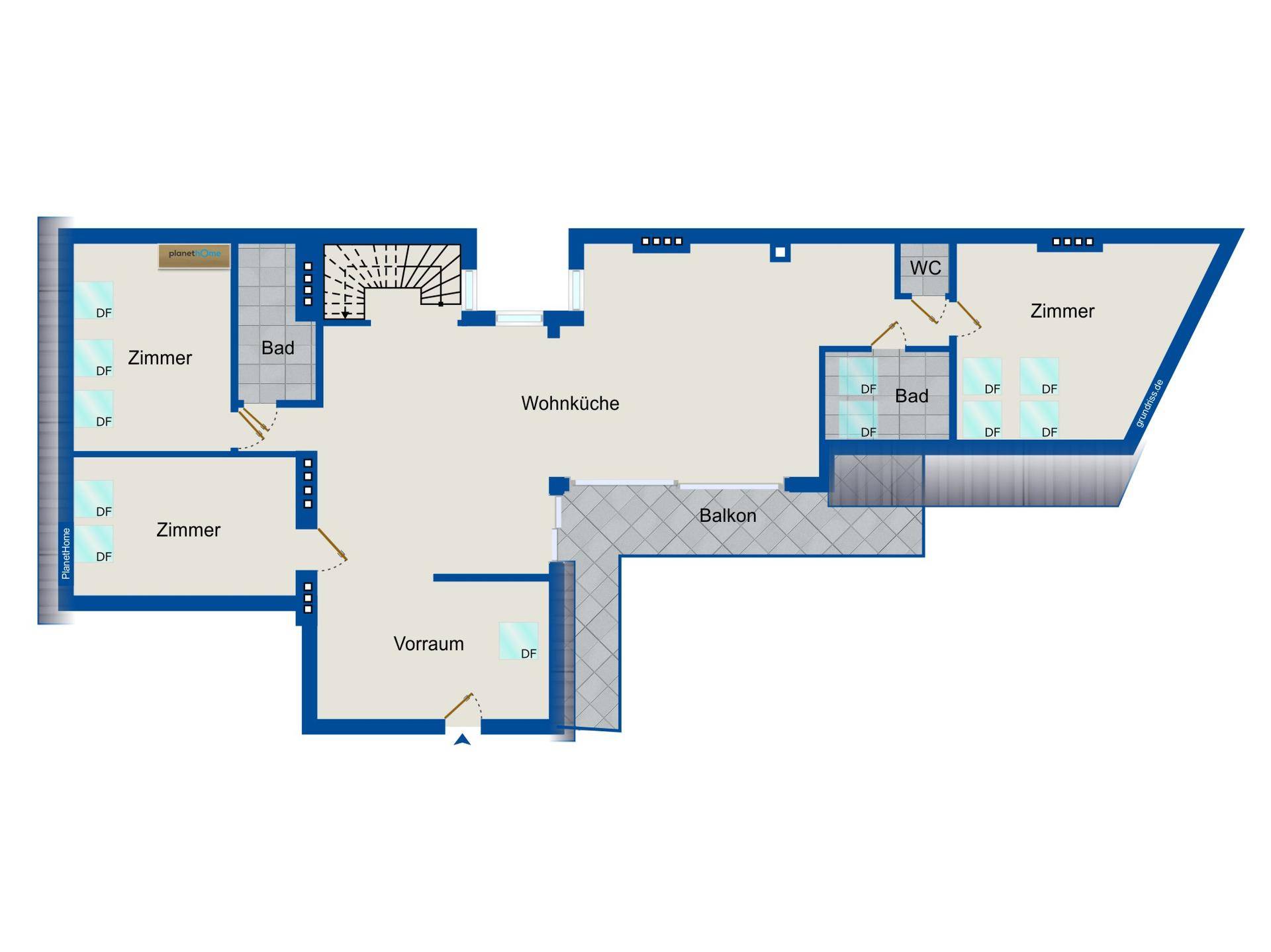 Grundriss der unteren Ebene mit offenem Wohnküchenbereich, zwei Schlafzimmern, zwei Bädern, separatem WC und Balkon.