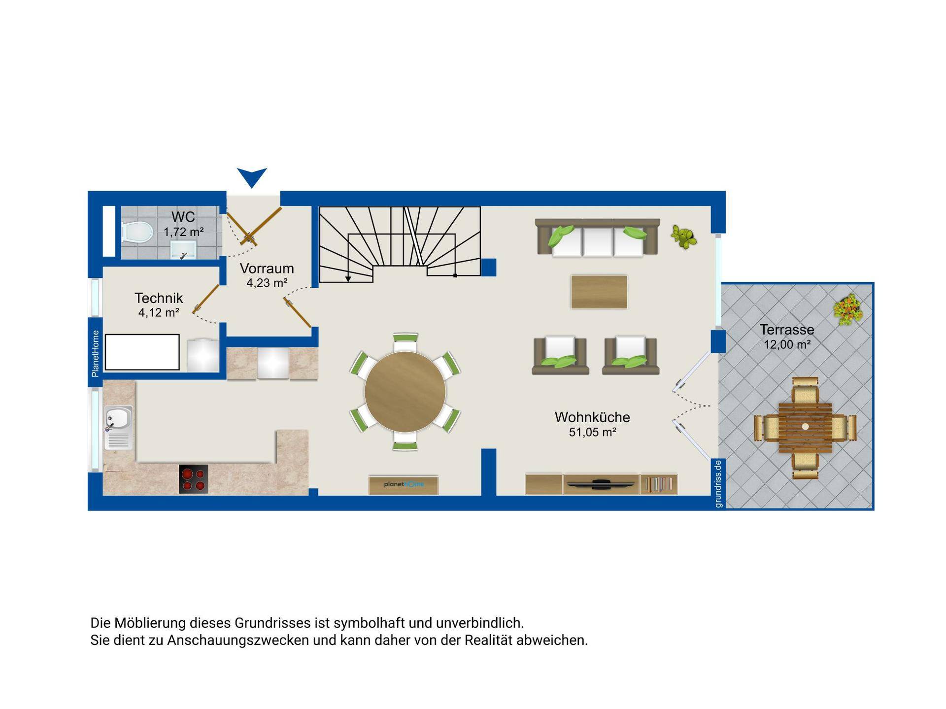 Grundriss des Erdgeschosses mit offener Wohnküche, WC, Technikraum und Terrasse.
