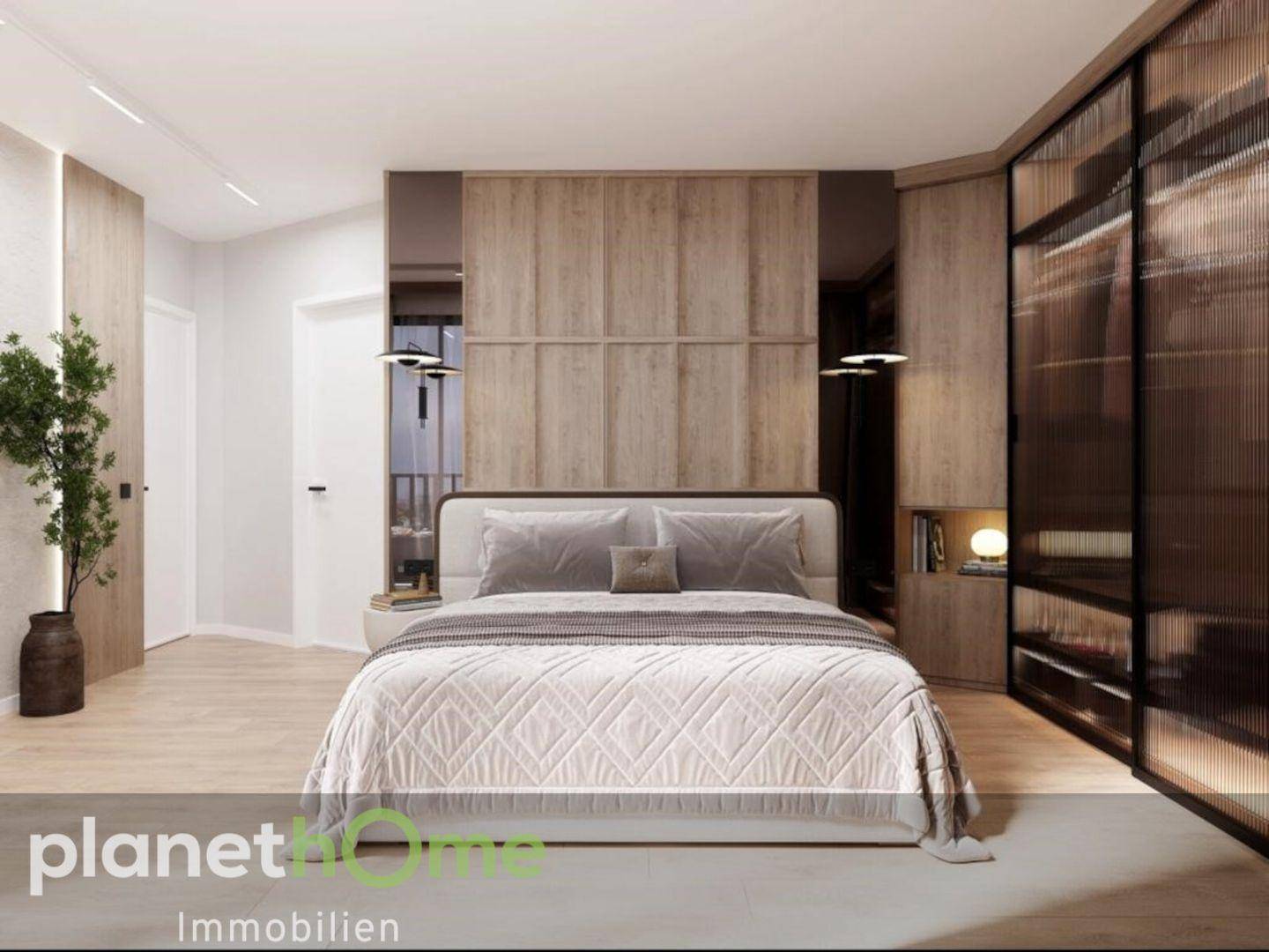 Geräumiges Schlafzimmer mit Doppelbett, Holzelementen und integriertem Kleiderschrank mit Glasfront.