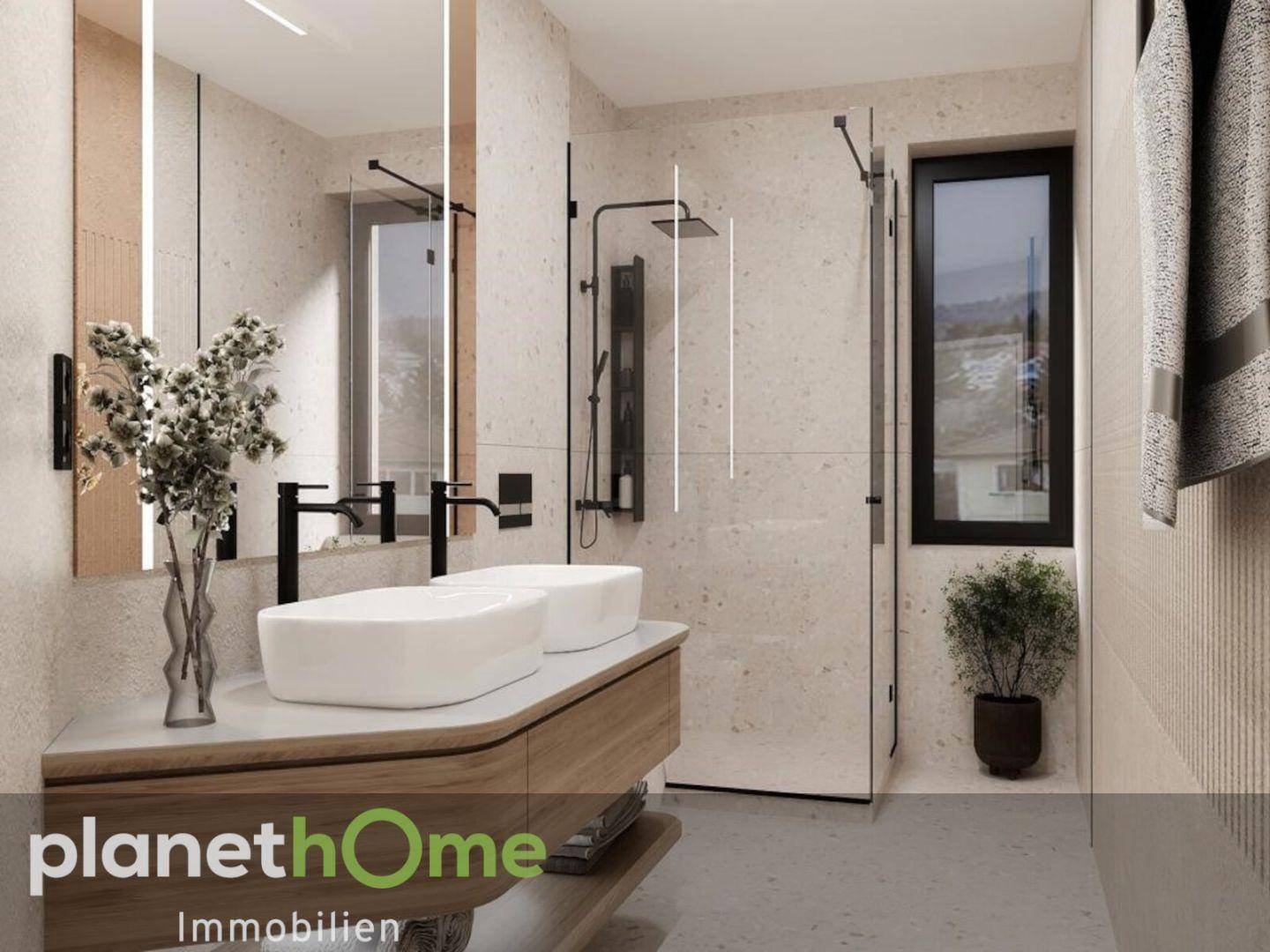Modernes Badezimmer mit Doppelwaschbecken, begehbarer Dusche und einem Fenster für Tageslicht.