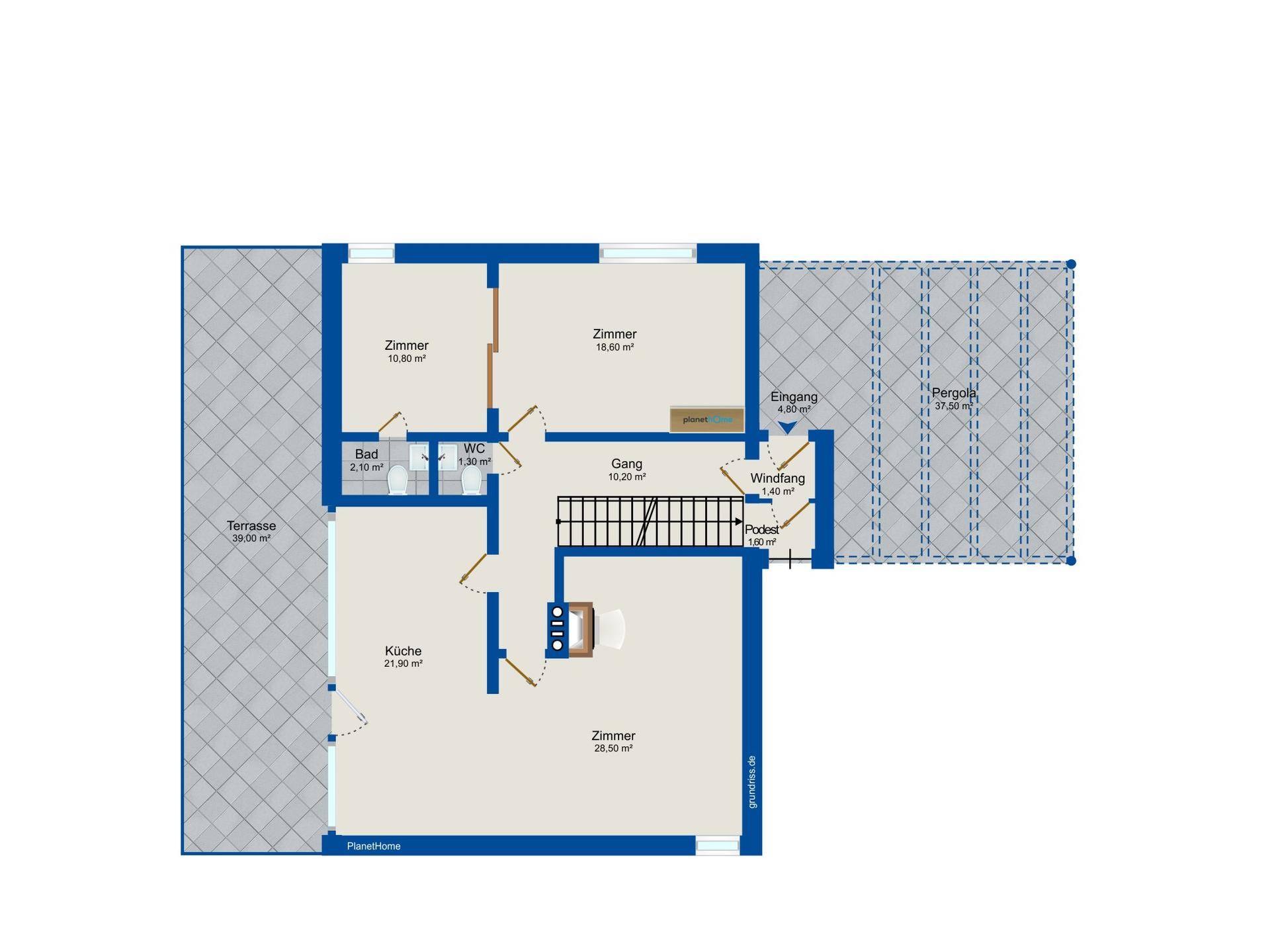 Grundriss des Erdgeschosses mit Terrasse, Küche, drei Zimmern und einem Gäste-WC.