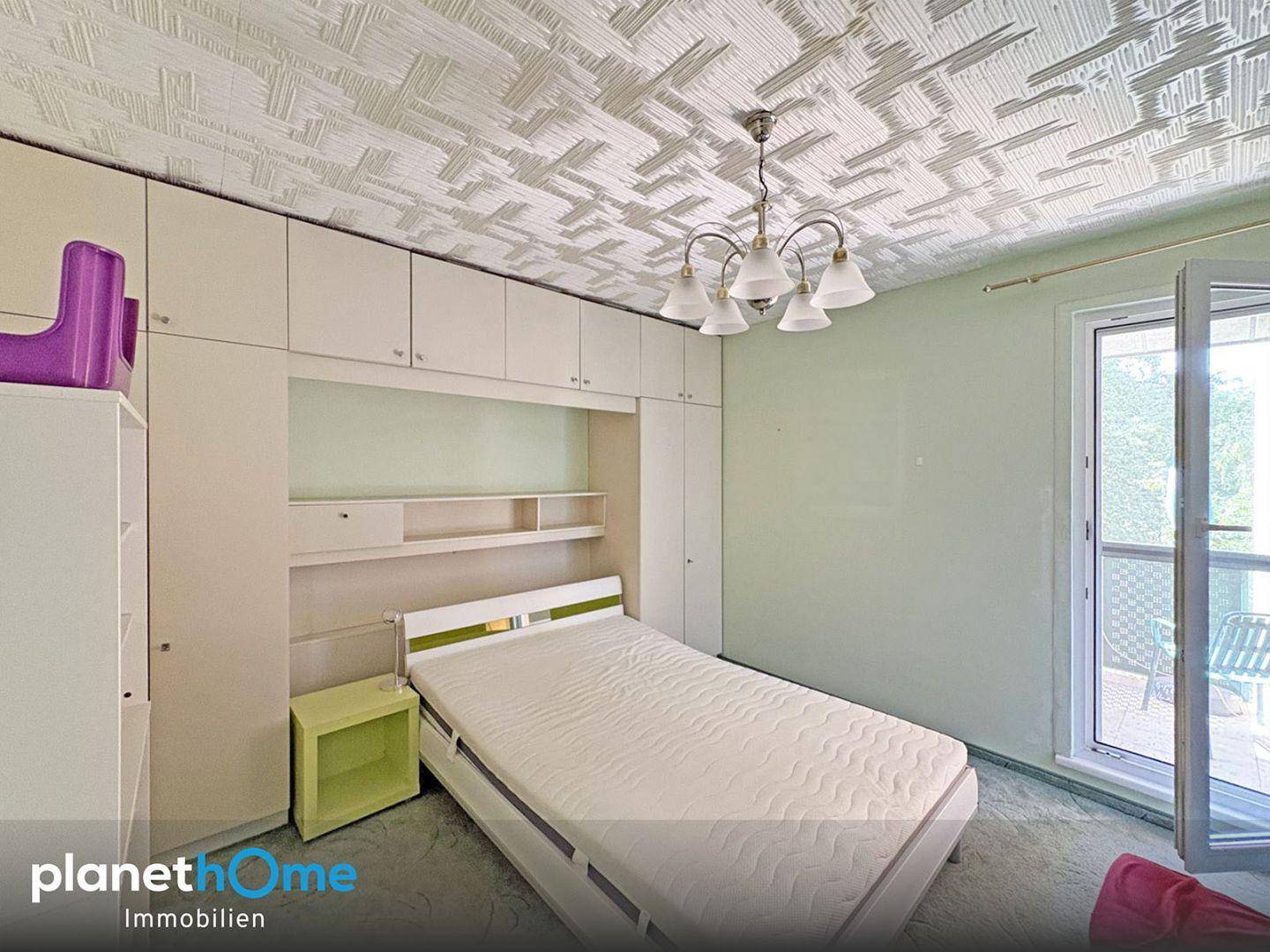 Schlafzimmer 01