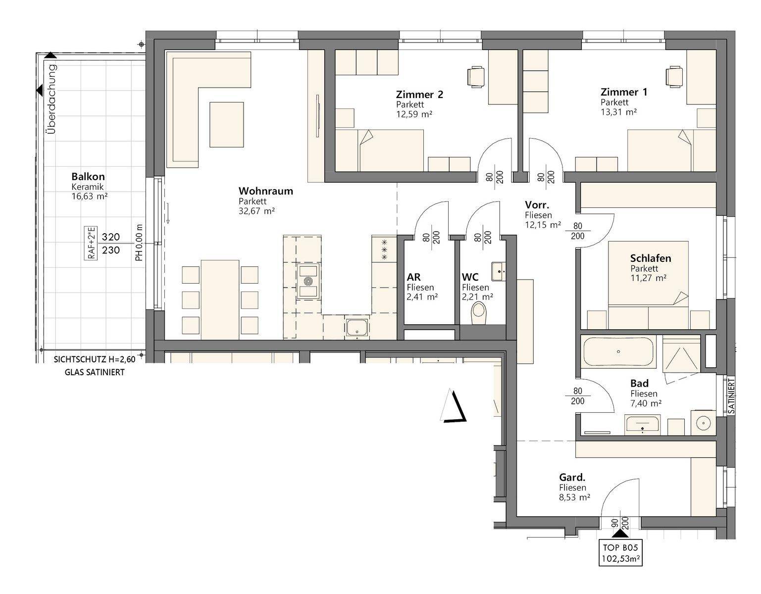Detaillierter Grundriss einer Wohnung mit drei Zimmern, Balkon und separatem WC.