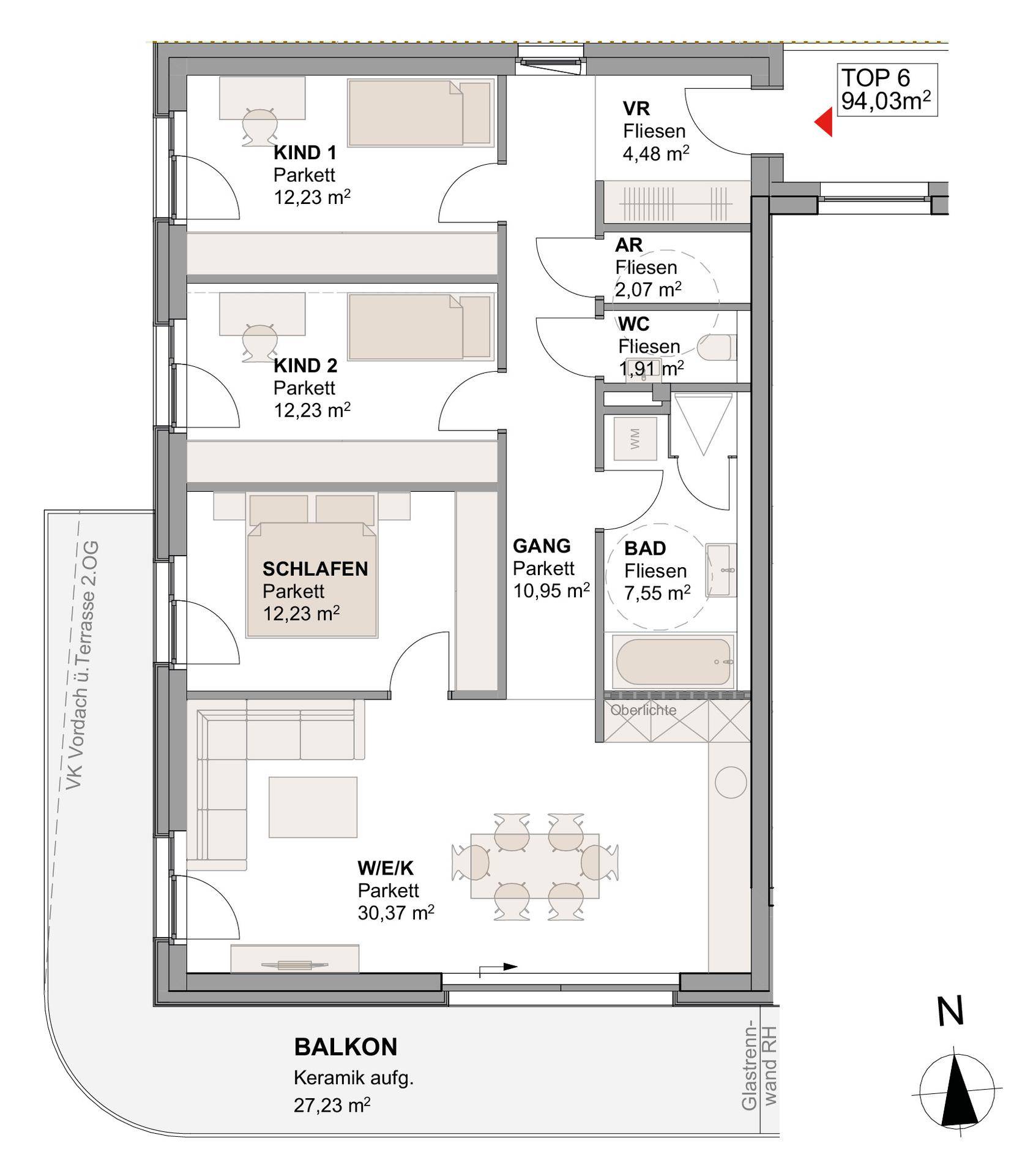 Detaillierter Grundriss einer Wohnung mit drei Schlafzimmern, offenem Wohnbereich und großem Balkon.