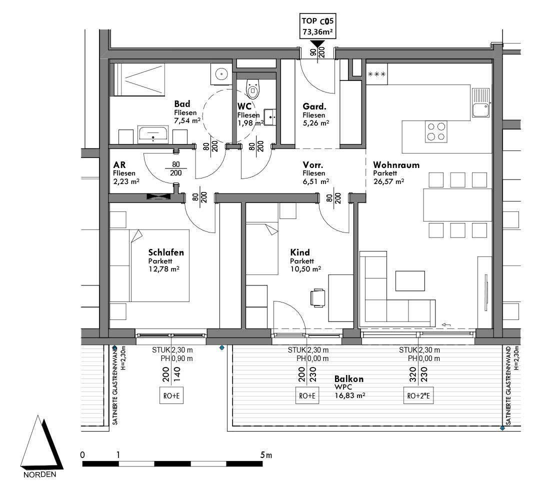 Detaillierter Grundriss einer Wohnung mit Wohnraum, Schlafzimmer, Kinderzimmer, Bad und Balkon.