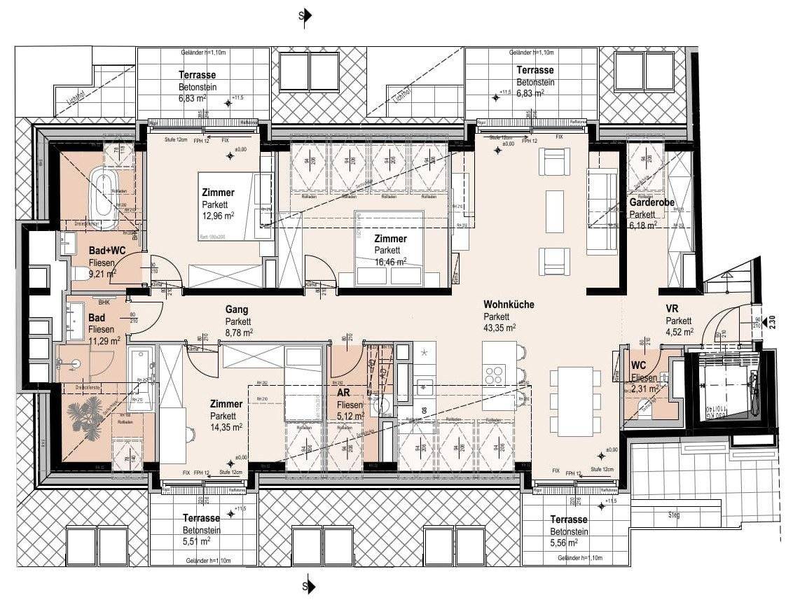 Detaillierter Grundriss einer Wohnung mit mehreren Zimmern, Bädern und Terrassenbereichen.