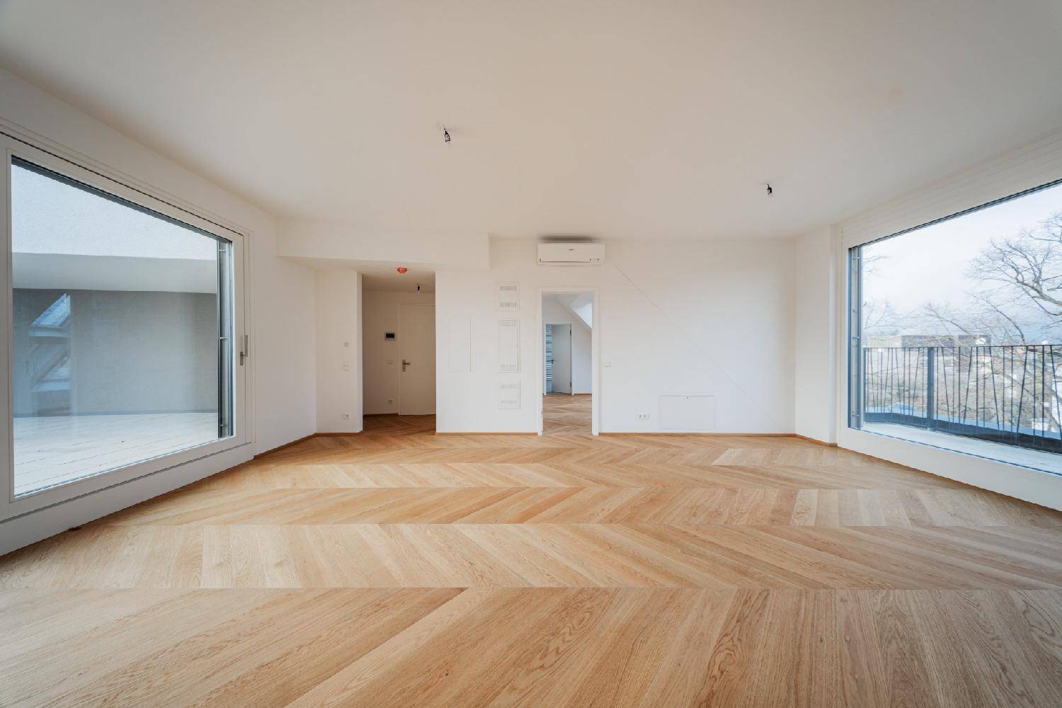 STOCK IM WEG - Licht. Raum. Luxus. - 5 Zimmer Erstbezug mit Südterrasse, Fitness &amp; Garage – pohled 2