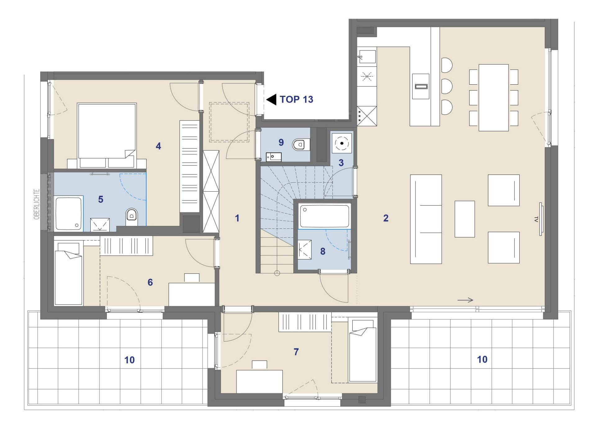 Grundriss der unteren Ebene mit Schlafzimmern, Bädern und Zugang zu Balkon und Terrasse.
