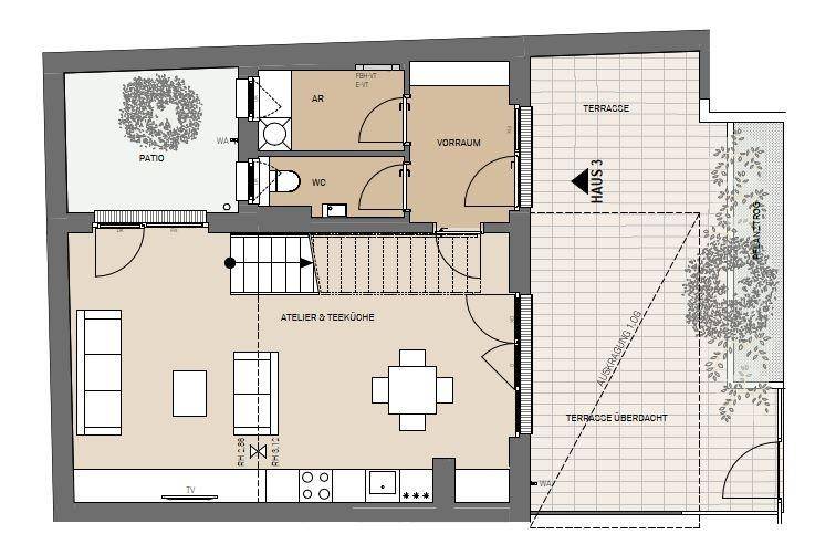 Grundriss des Erdgeschosses mit Atelier, Teeküche, WC, Patio und großer Terrasse.