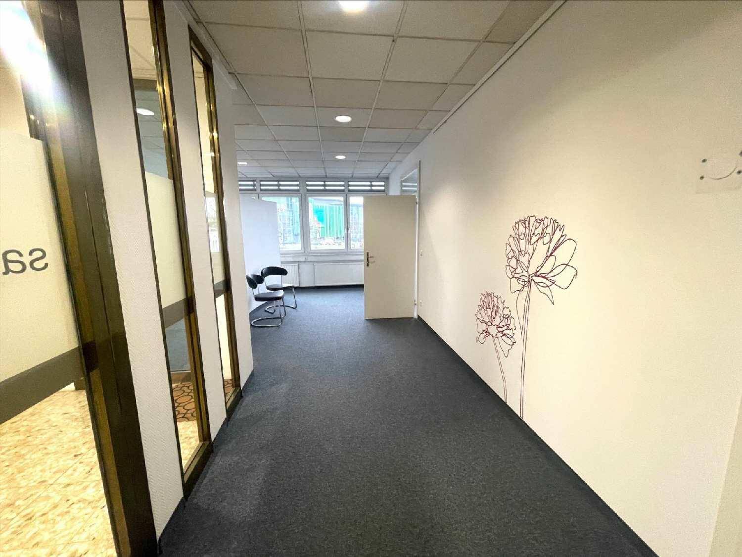 Modernes Büro direkt an der U4 zu mieten - Mehr
