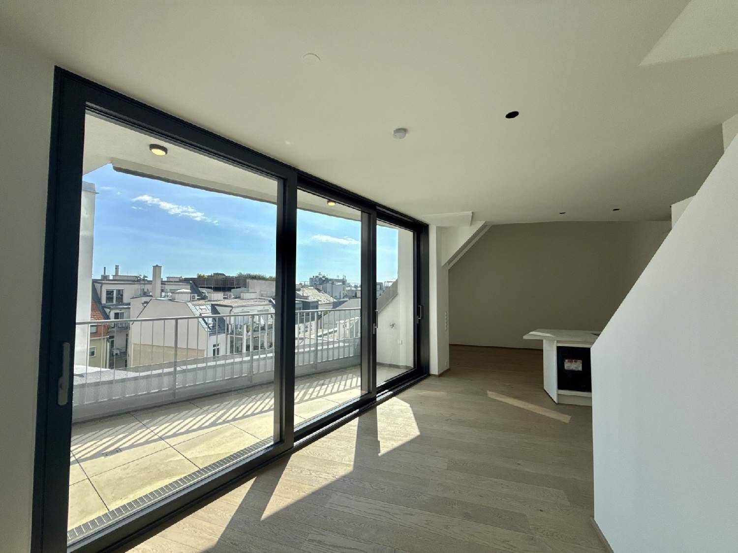 Großzügige Dachgeschosswohnung mit Galerie und Terrassenflächen - Ansicht 4