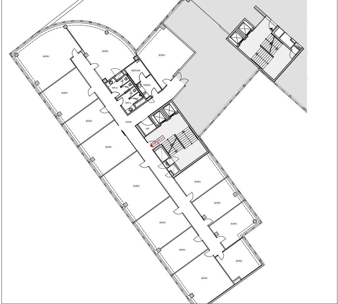 Detaillierter Grundriss einer Büroetage mit mehreren Büroräumen, Fluren und Zugang zu Treppenhäusern und Aufzügen.