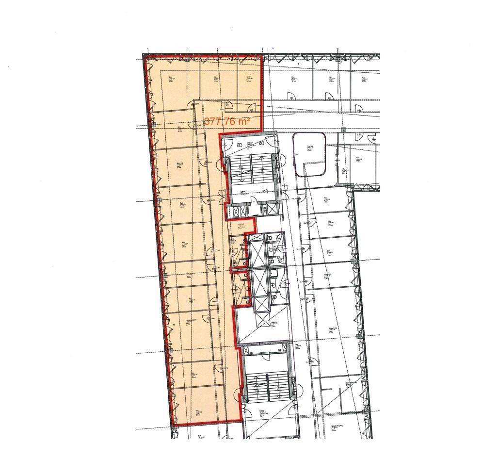 Grundriss eines Bürogeschosses mit einem hervorgehobenen Mietbereich von 377,76 m².
