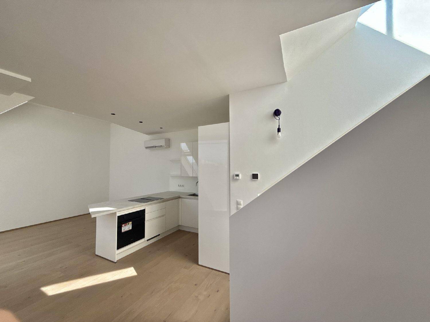 Großzügige Dachgeschosswohnung mit Galerie und Terrassenflächen - Ansicht 3