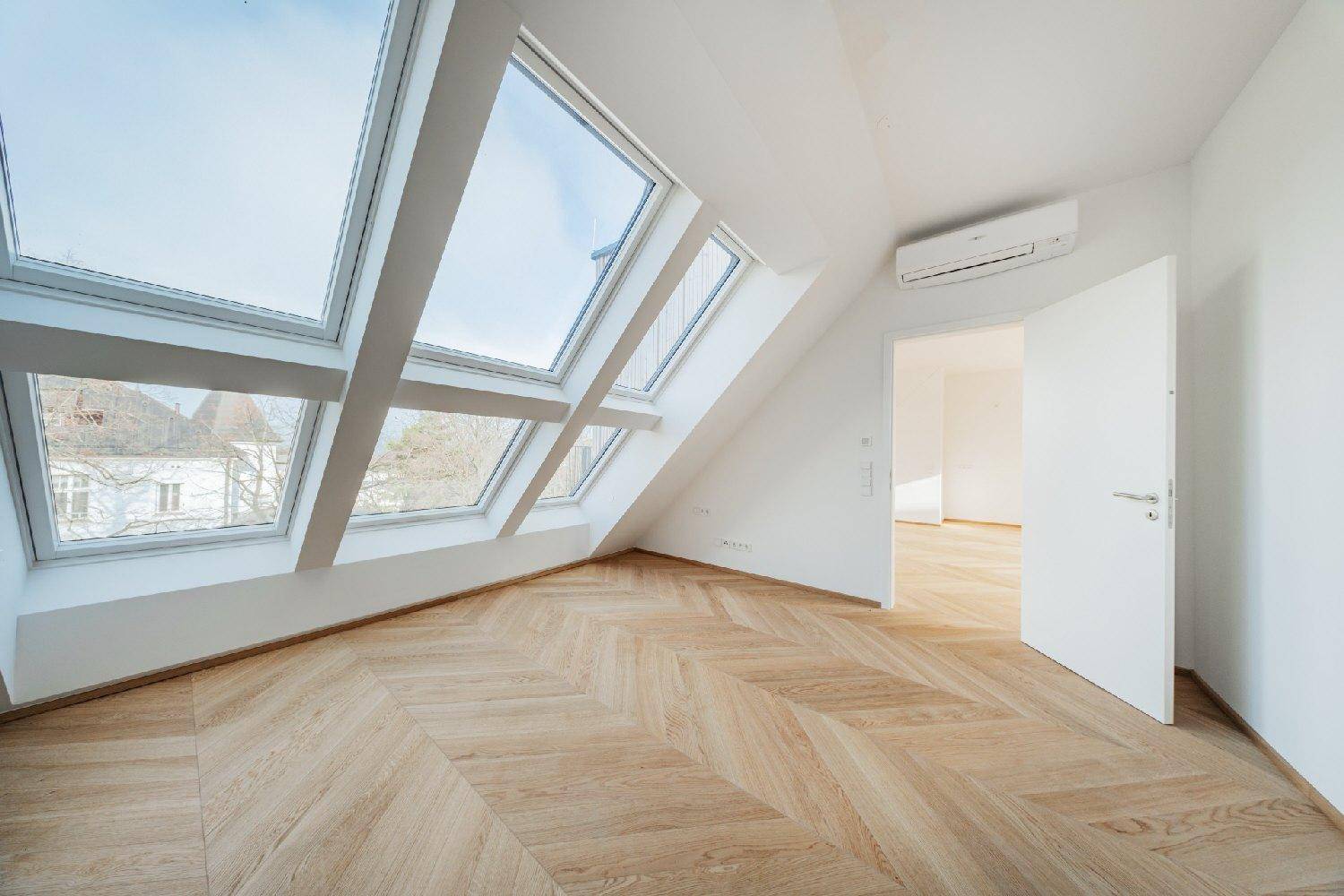 STOCK IM WEG - Licht. Raum. Luxus. - 5 Zimmer Erstbezug mit Südterrasse, Fitness &amp; Garage – pohled 3