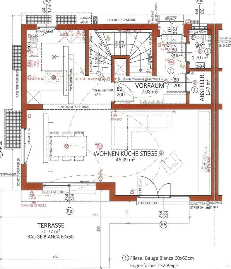 Grundriss des Erdgeschosses mit offenem Wohn-Küchenbereich und großer Terrasse.
