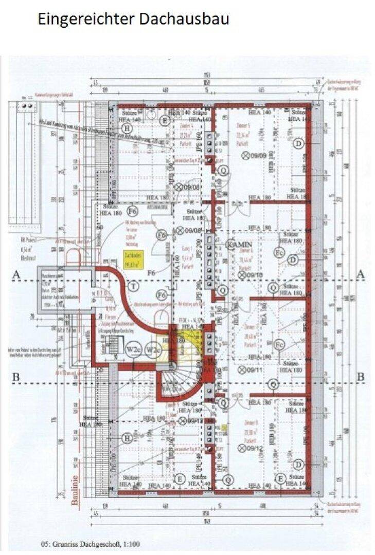 Eingereichter Dachausbauplan mit mehreren Zimmern und Treppenhaus.