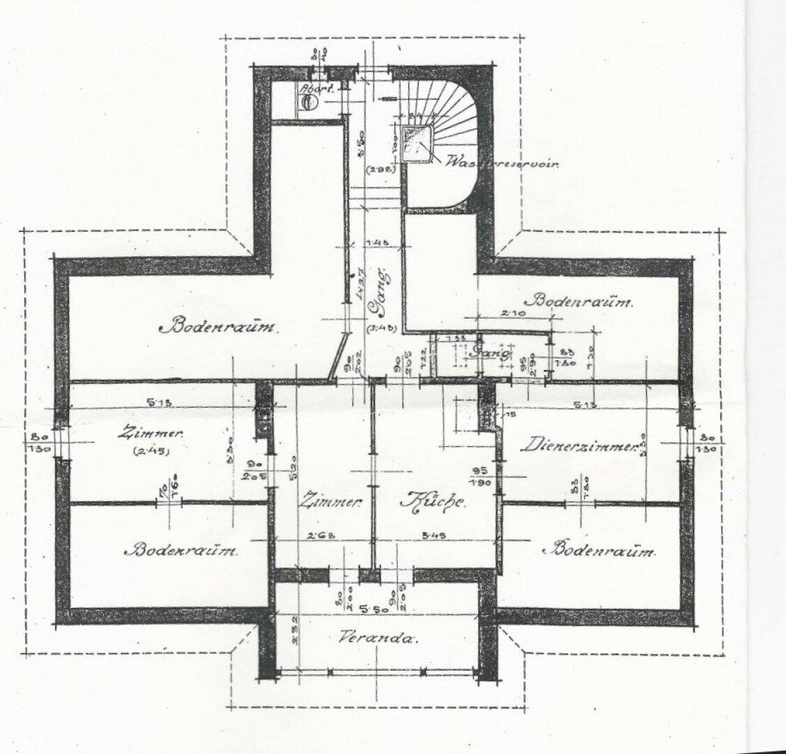 Historischer Grundriss des Obergeschosses mit Zimmern, Dienstzimmer und Veranda.