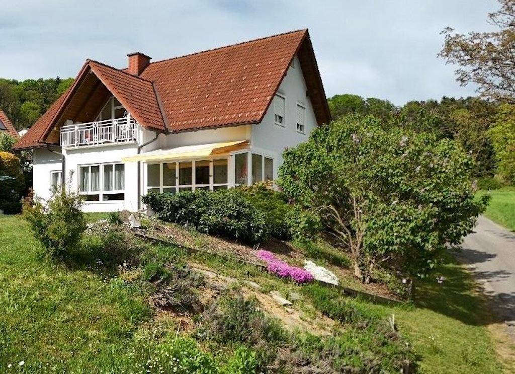 "Wohnen im Grünen" Gepflegtes Einfamilienhaus in Gnas - Widok 2