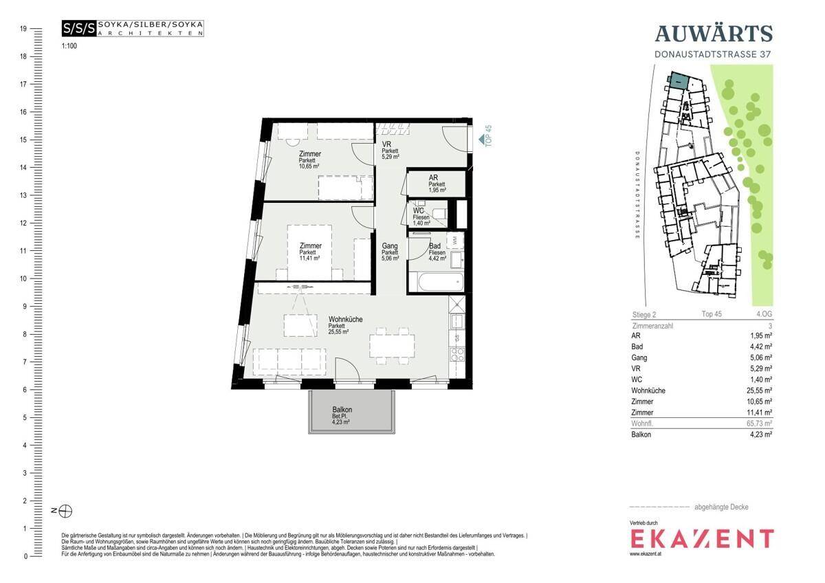 Grundriss einer Wohnung mit zwei Zimmern, Wohnküche, Bad und Balkon.