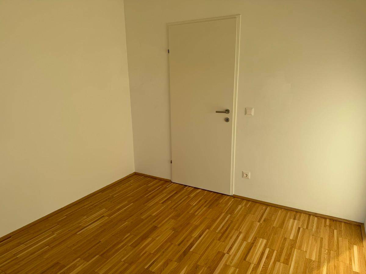 Schlafzimmer 1.1