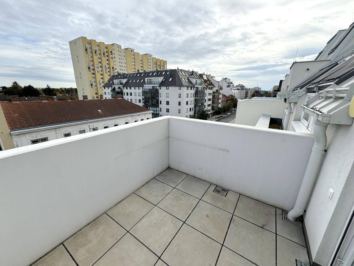 https://pictures.immobilienscout24.de/prod.www.immobilienscout24.at/pictureserver/loadPicture?q=70&id=012.0012000001E83Vx-71e5e4374ef3493188ff2119081b9996