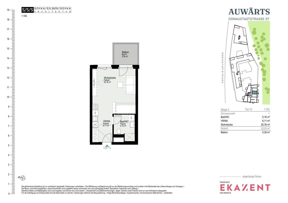 Grundriss einer Wohnung mit offenem Wohnbereich, Bad und Balkon, inklusive Flächenangaben.