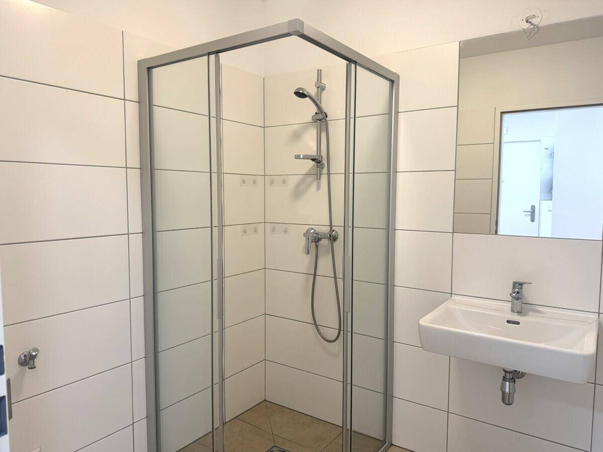 Innenhofseitige 2 Zimmerwohnung | Unbefristete Vermietung | Groß-Enzersdorfer-Straße 62 – další