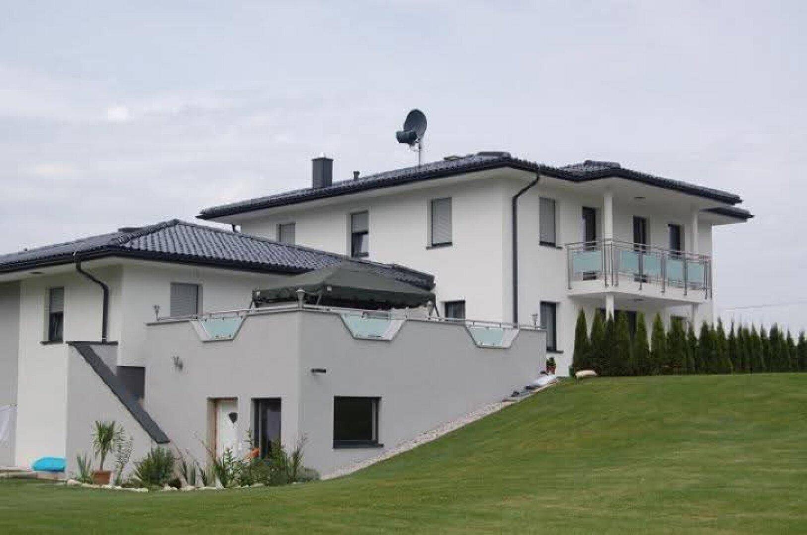 Exklusives Wohnensemble mit Einfamilienhaus und Bungalow – Wohnen auf höchstem Niveau in idyllischer Lage - Ansicht 3