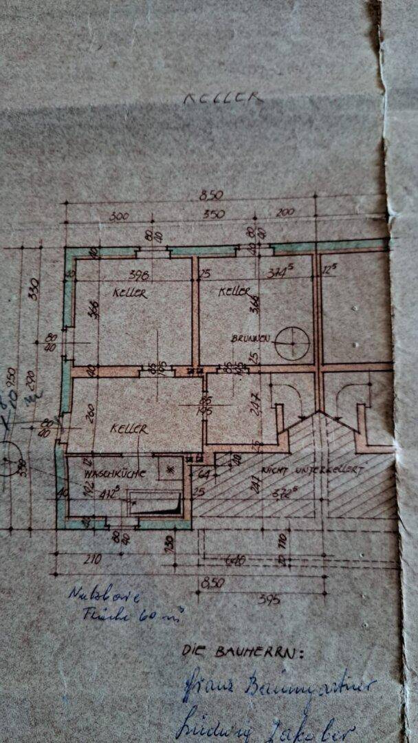 Historischer Grundriss des Kellergeschosses mit verschiedenen Kellerräumen und Waschküche.