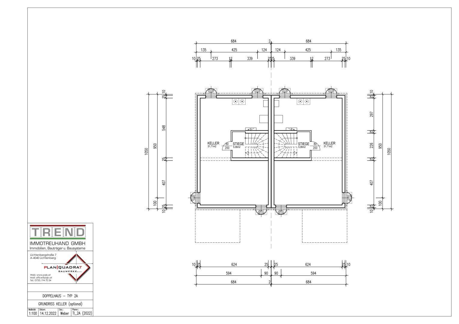 Grundriss des Kellergeschosses eines Doppelhauses mit Treppenaufgang und Abstellräumen.