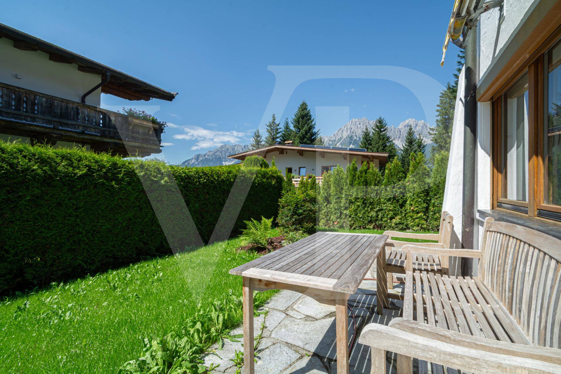 Garten mit Blick auf den Wilden Kaiser