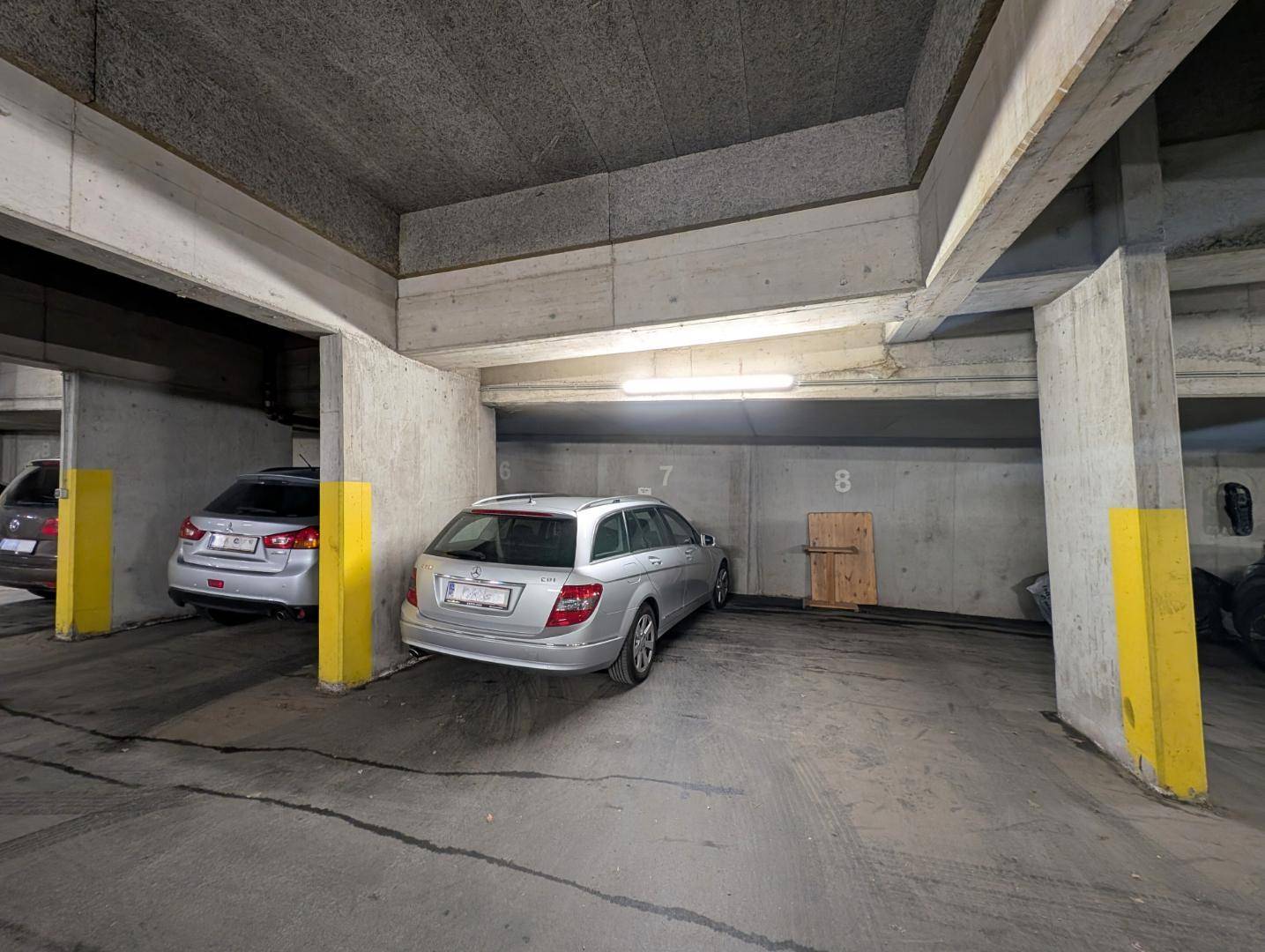 Tiefgarage Foto 1