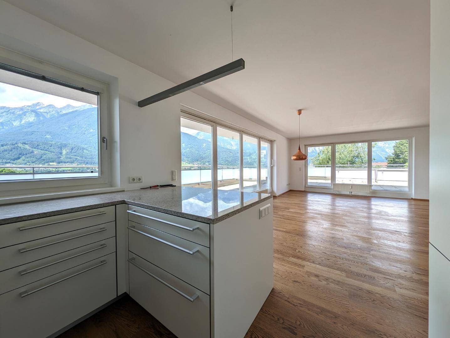 Traumhafte 3-Zimmer-Maisonettewohnung mit großzügiger Dachterrasse in Schwaz - Ansicht 2
