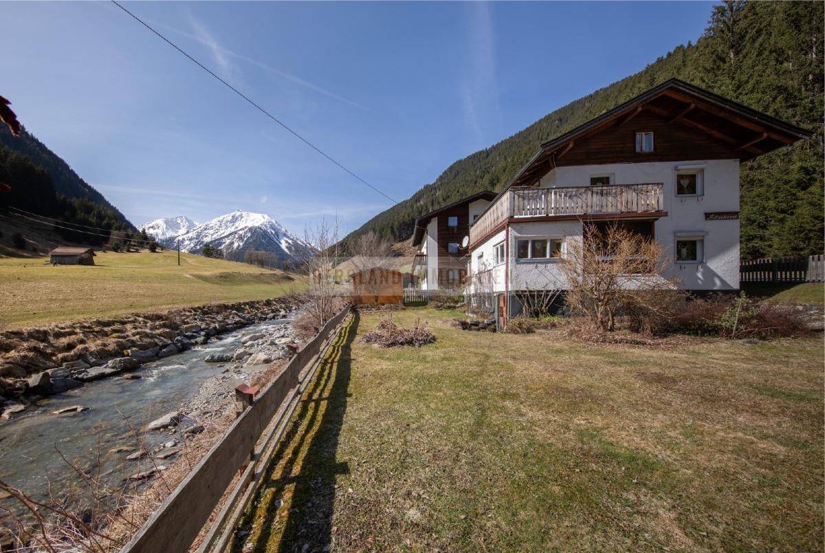 Ostseite der Pension mit Wildwasserblick