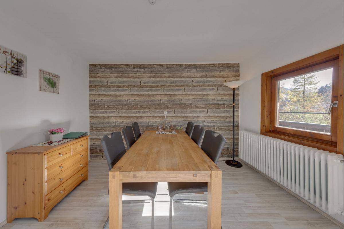 Esstisch im Appartment