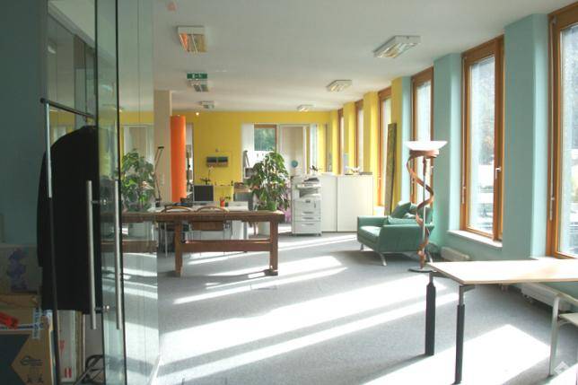 hoelzl hubner immobilien modernes penthausbuero salzburg