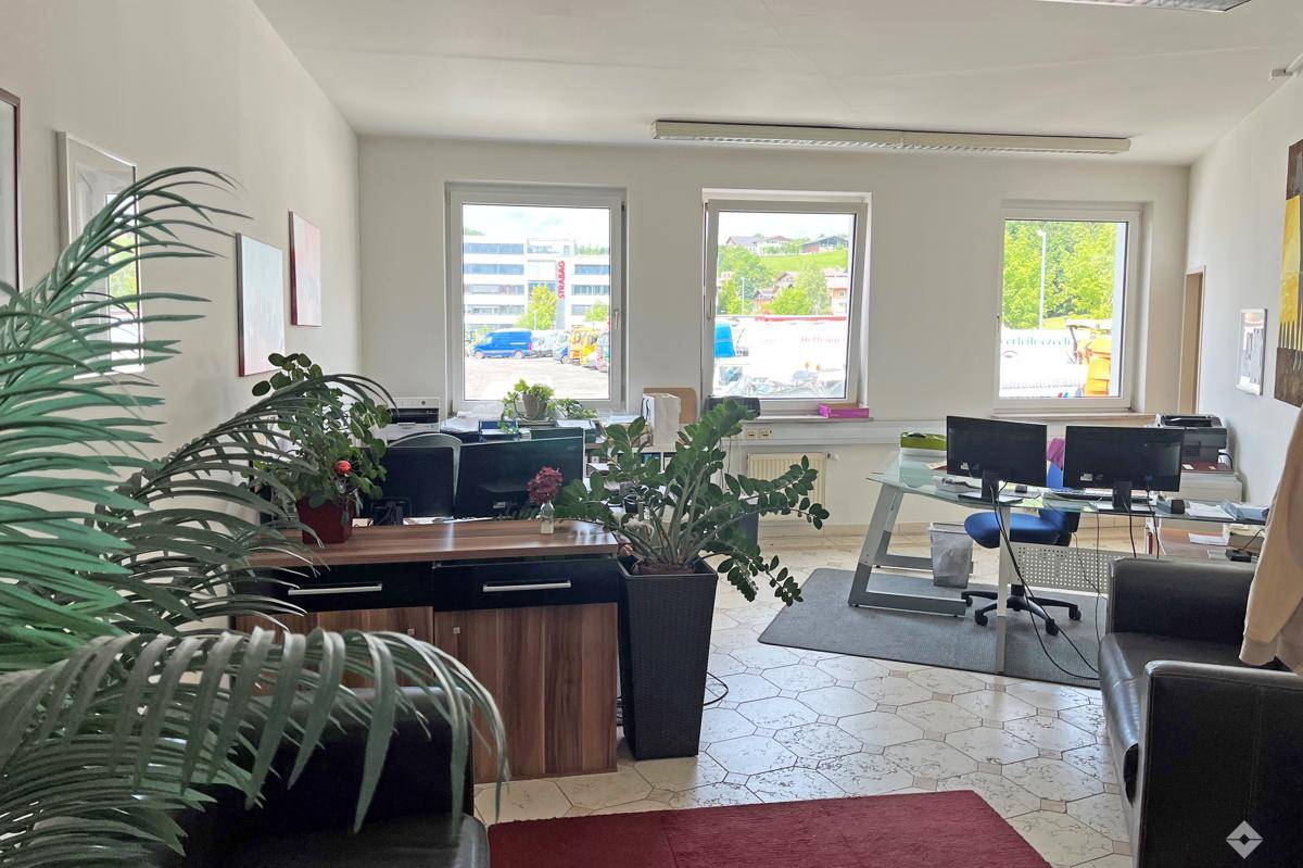 hoelzlhubnerimmobilien2025-buero