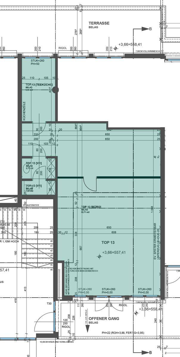 Grundriss für eine Gewerbeeinheit (Top 13) mit Büroflächen und einer angrenzenden Terrasse.