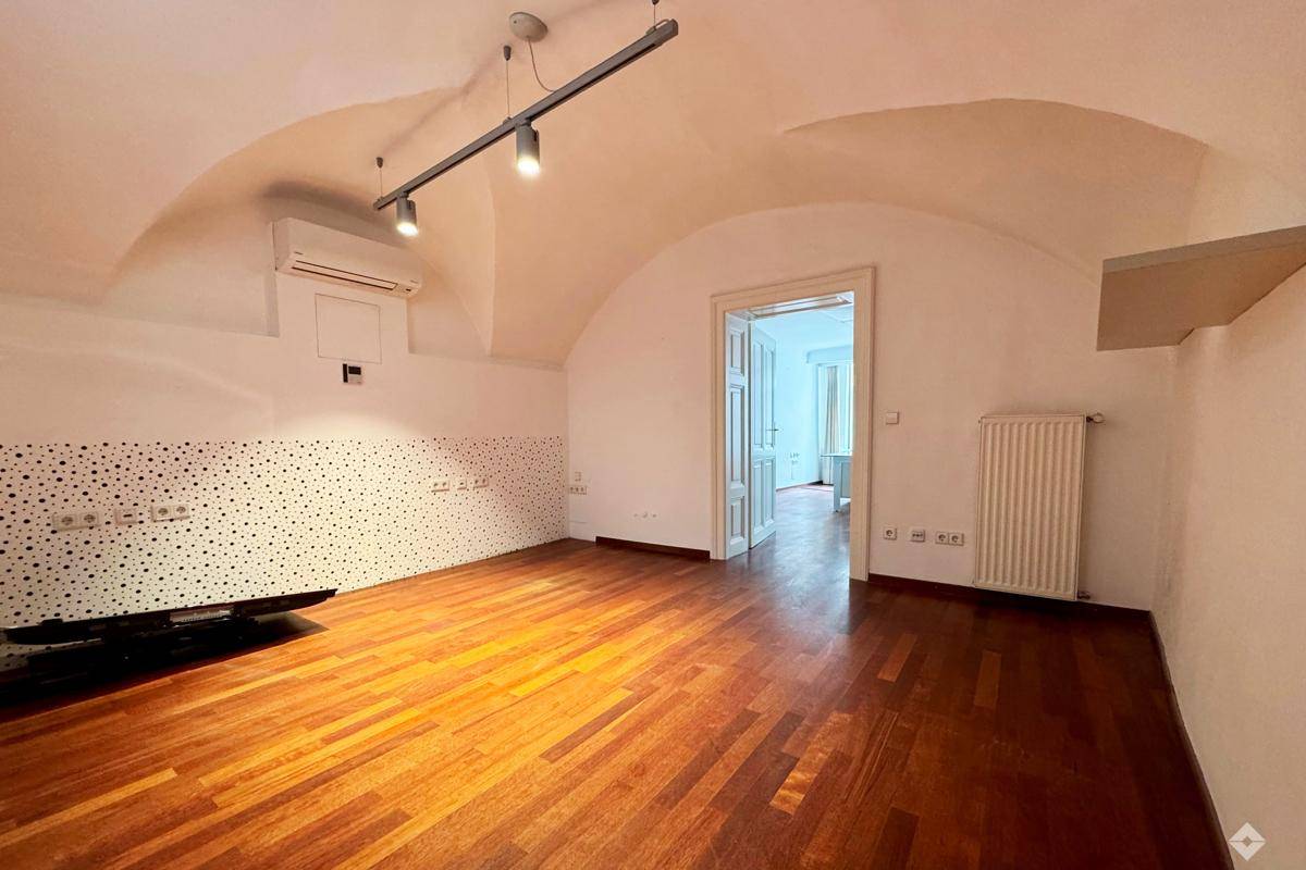 HoelzlHubnerImmobilien