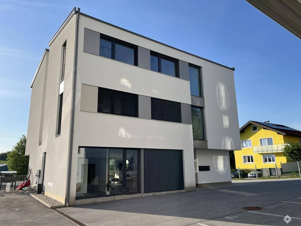 hoelzlhubnerimmobilien-büro-eugendorf