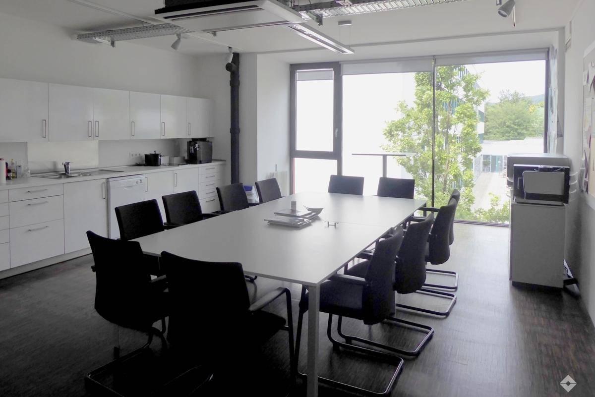 hoelzl hubner immobilien loft - buero, ausstellung, showroom