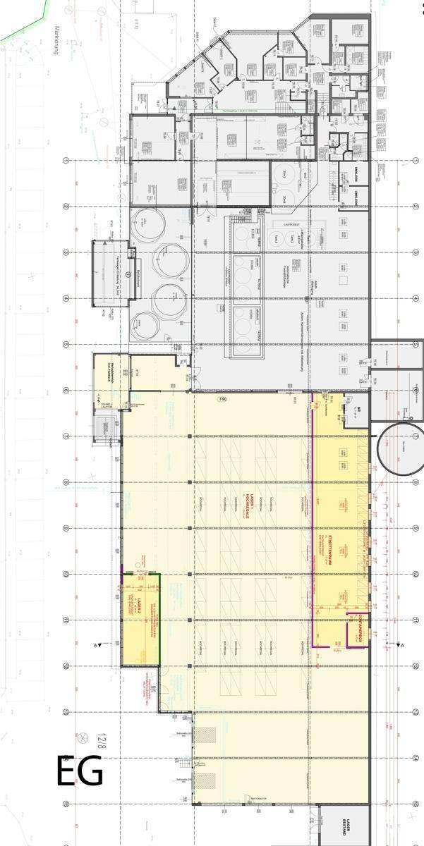 Grundriss des ersten Obergeschosses mit Büros, Treppenhaus und weiteren Nutzflächen.