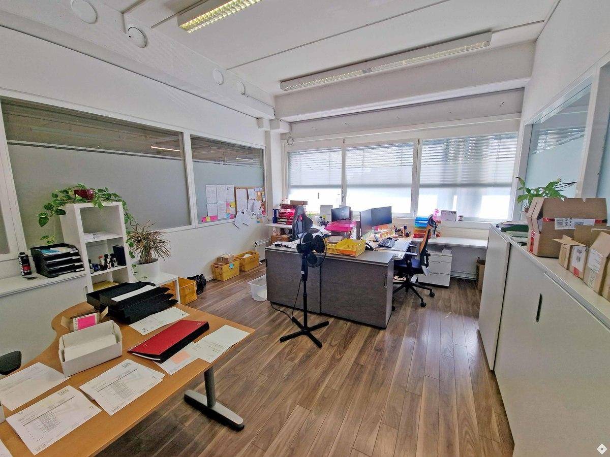 hoelzlhubnerimmobilien-hallen und buerokombination