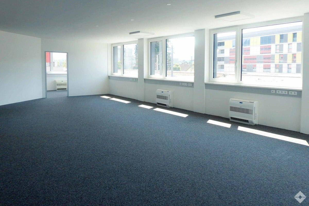 hoelzl hubner immobilien modernes buero itzling
