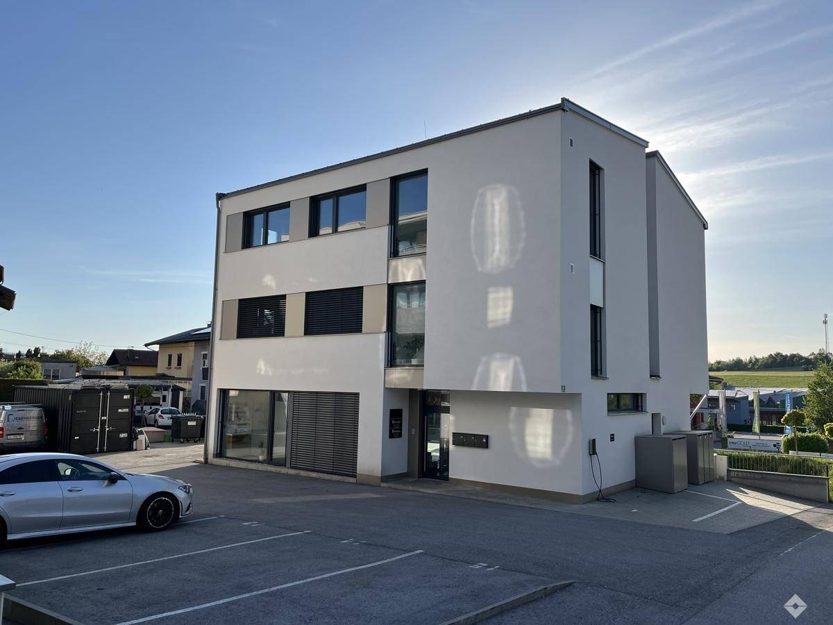hoelzlhubnerimmobilien-büro-eugendorf