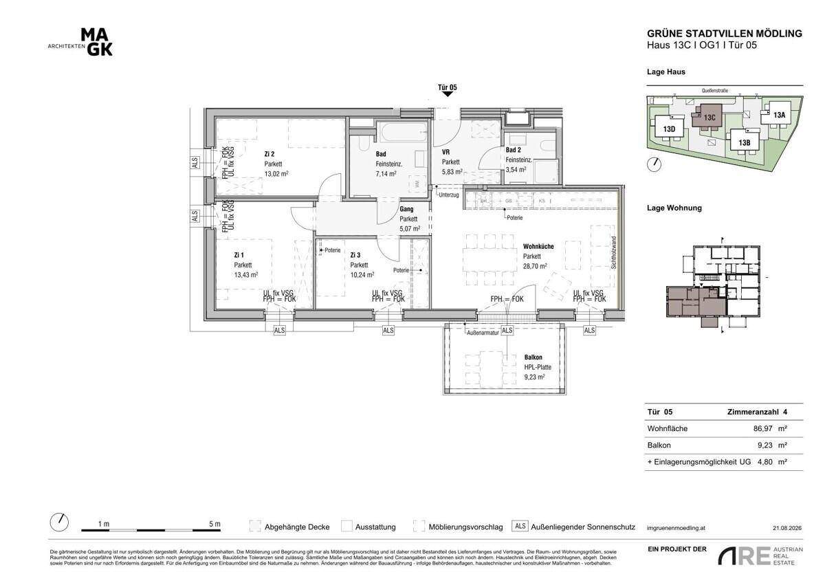 Detaillierter Grundriss einer 4-Zimmer-Wohnung mit Balkon und separaten Bädern.